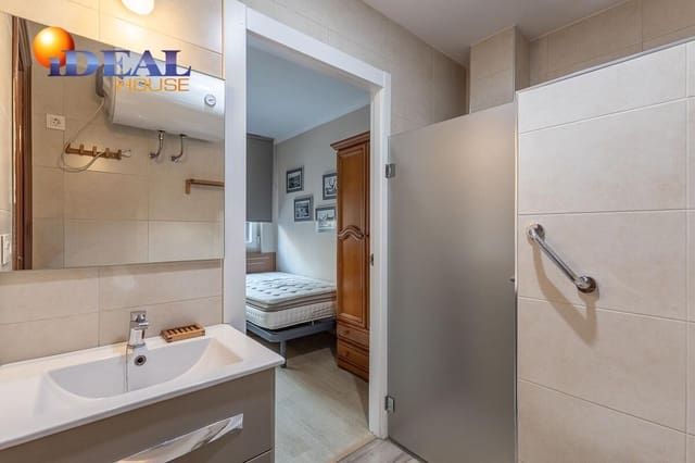 5 sypialnia Dom szeregowy na sprzedaż w Miasto Grenada - 339 000 € (Ref: 9434496)