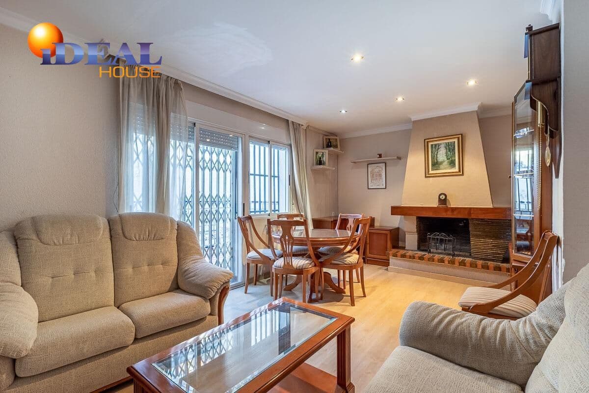 5 sypialnia Dom szeregowy na sprzedaż w Miasto Grenada - 339 000 € (Ref: 9434496)