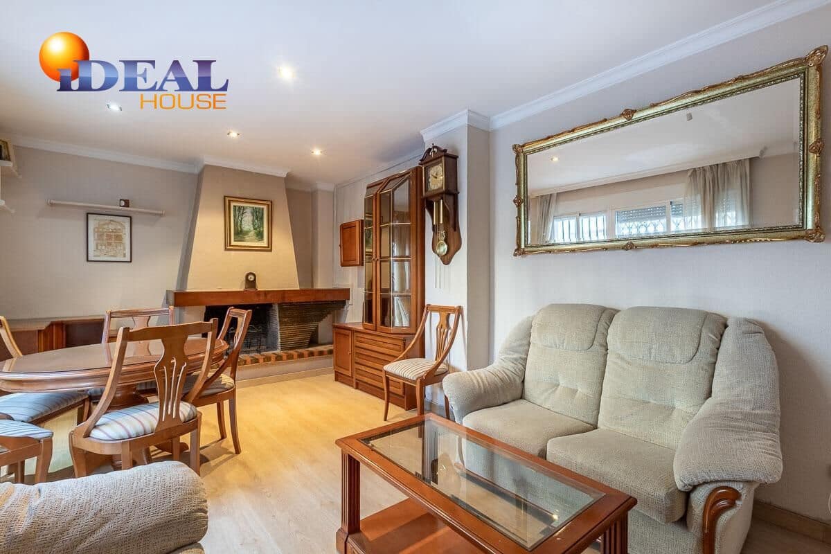 5 sypialnia Dom szeregowy na sprzedaż w Miasto Grenada - 339 000 € (Ref: 9434496)