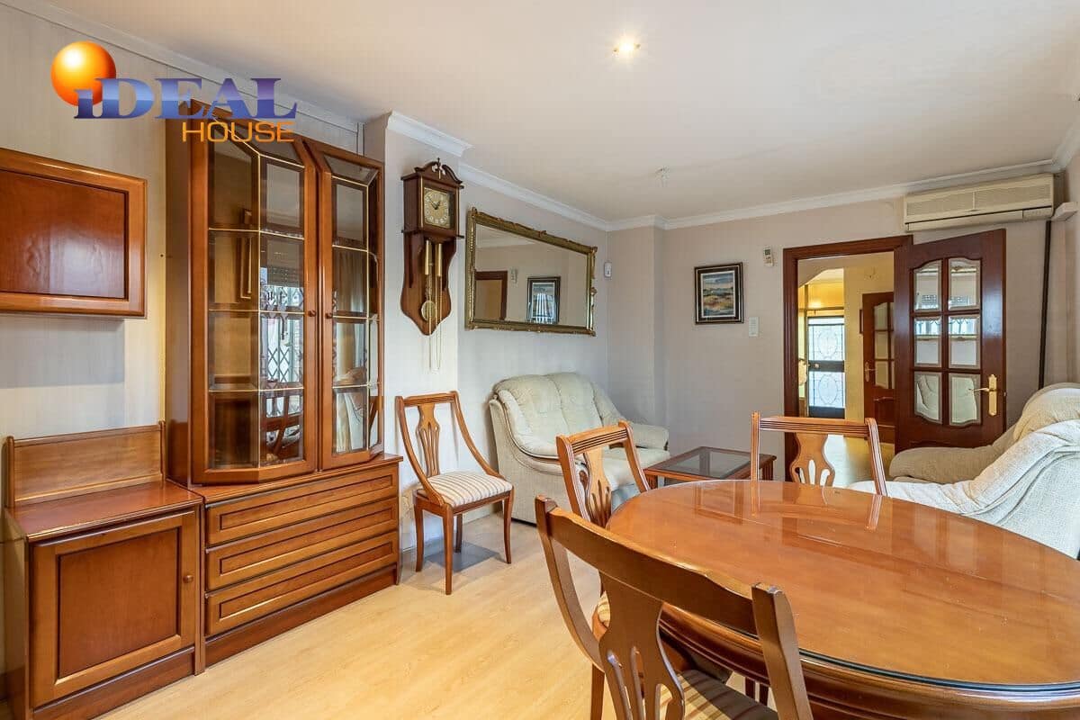 5 sypialnia Dom szeregowy na sprzedaż w Miasto Grenada - 339 000 € (Ref: 9434496)