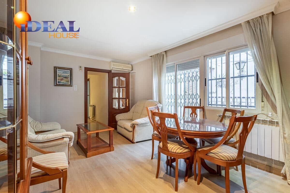 5 sypialnia Dom szeregowy na sprzedaż w Miasto Grenada - 339 000 € (Ref: 9434496)