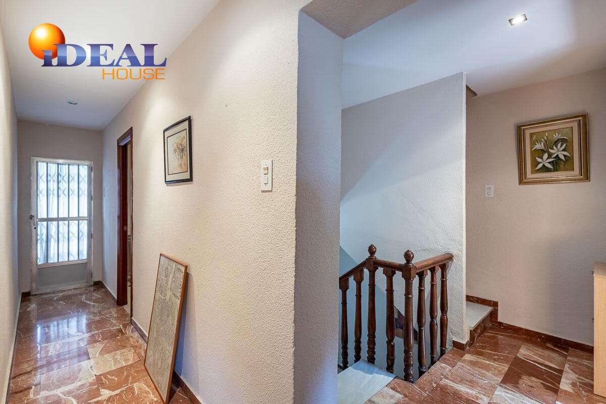 5 sypialnia Dom szeregowy na sprzedaż w Miasto Grenada - 339 000 € (Ref: 9434496)