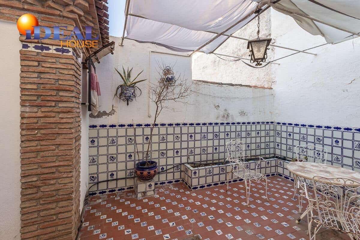 5 sypialnia Dom szeregowy na sprzedaż w Miasto Grenada - 339 000 € (Ref: 9434496)