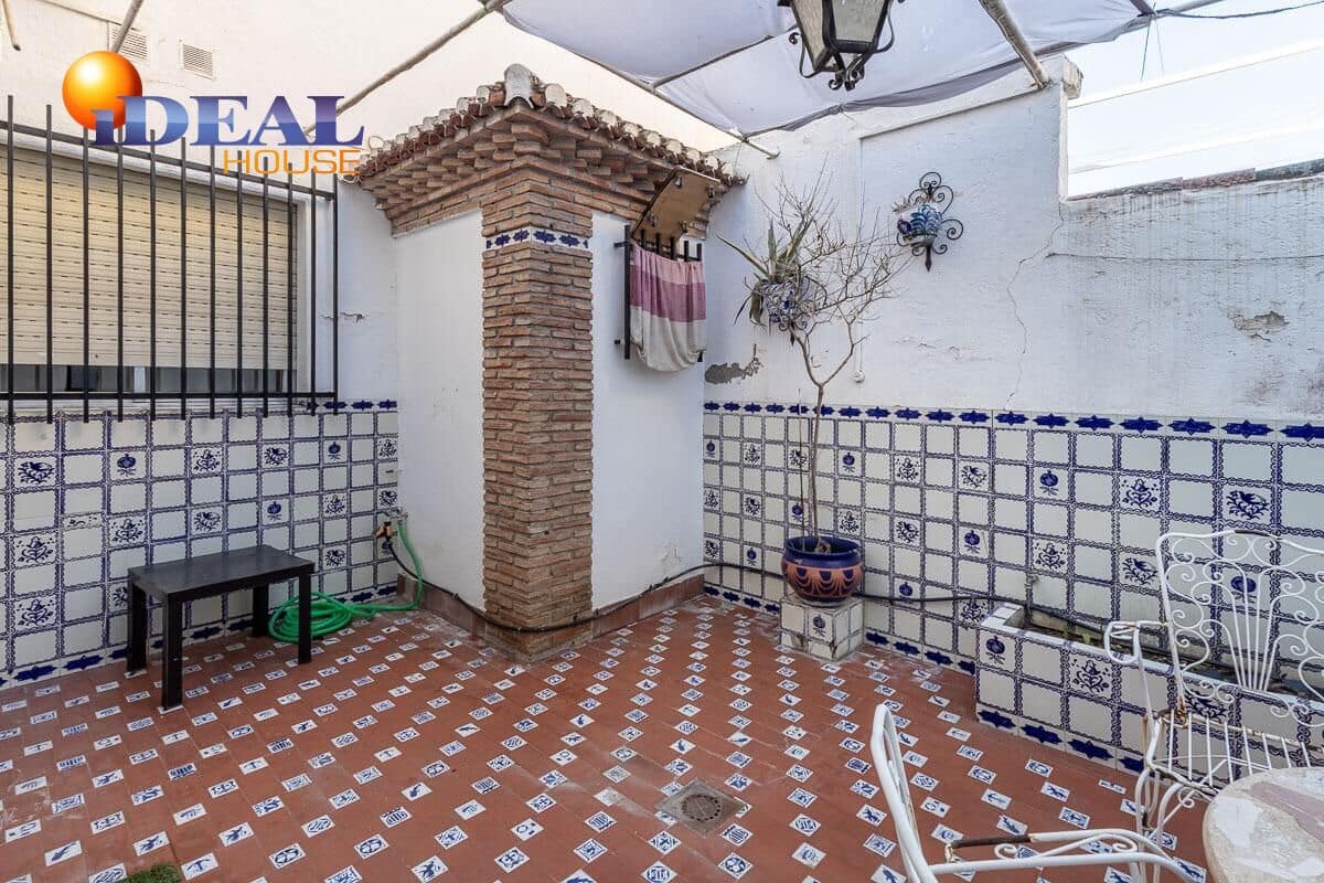 5 sypialnia Dom szeregowy na sprzedaż w Miasto Grenada - 339 000 € (Ref: 9434496)