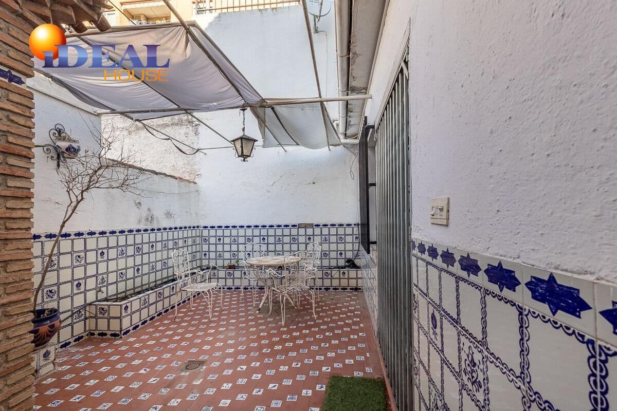 5 sypialnia Dom szeregowy na sprzedaż w Miasto Grenada - 339 000 € (Ref: 9434496)