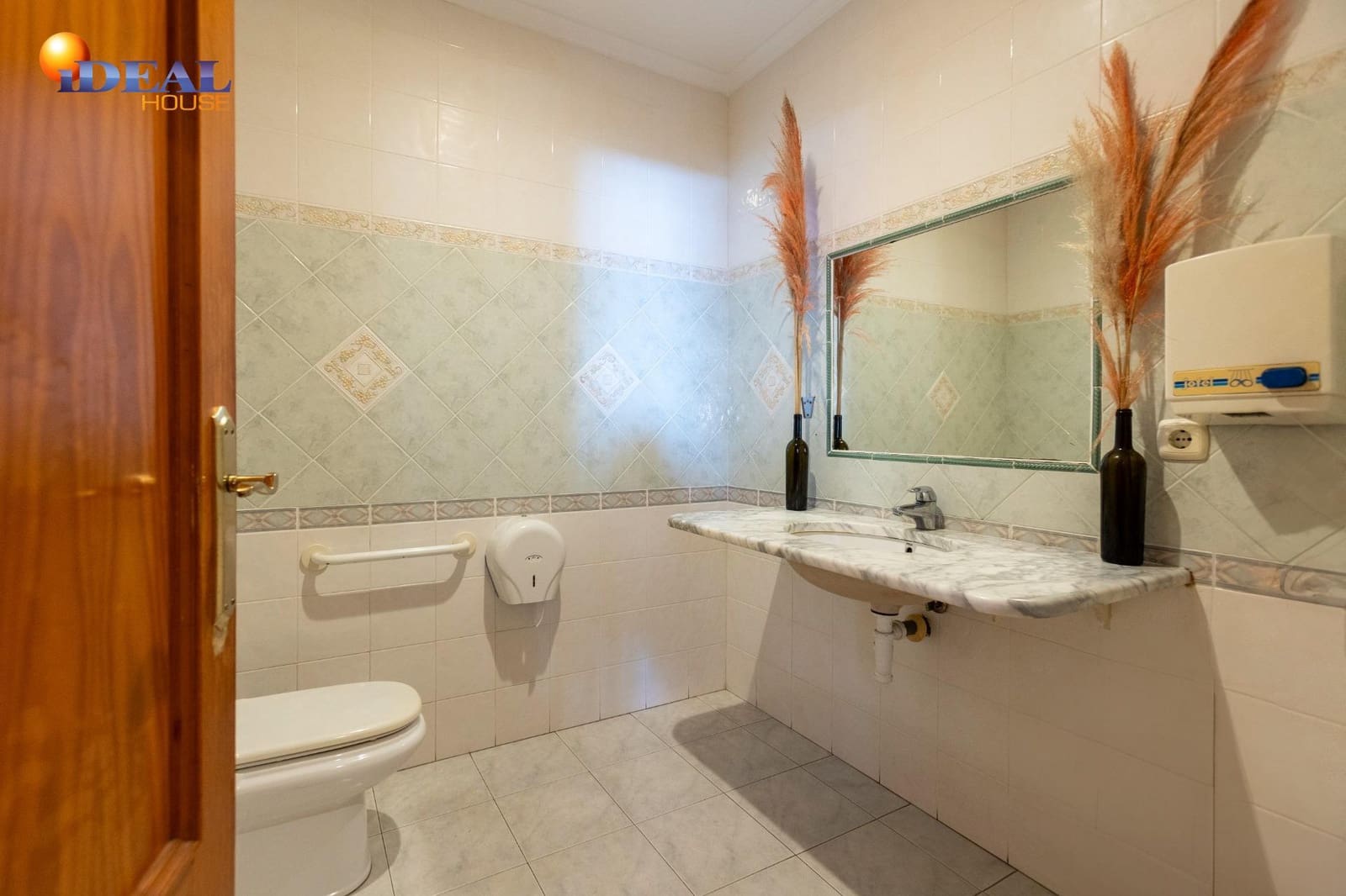 Yritys myytävänä paikassa Torrenueva - 390 000 € (Ref: 9434497)