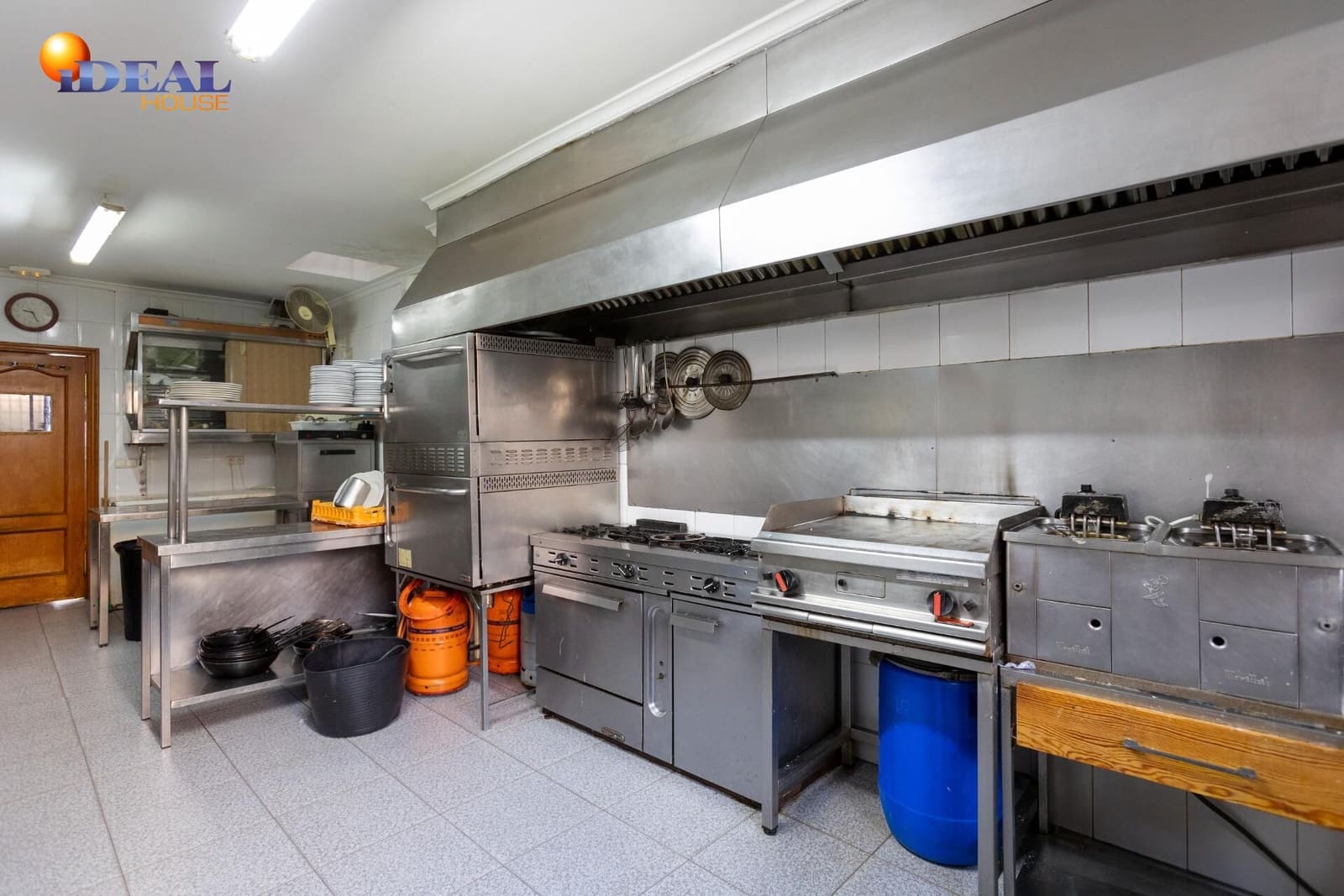 Yritys myytävänä paikassa Torrenueva - 390 000 € (Ref: 9434497)