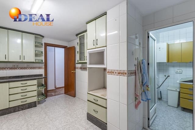 4 makuuhuone Asunto myytävänä paikassa Pajaritos - Plaza de Toros, Granada kaupunki - 315 000 € (Ref: 9434498)