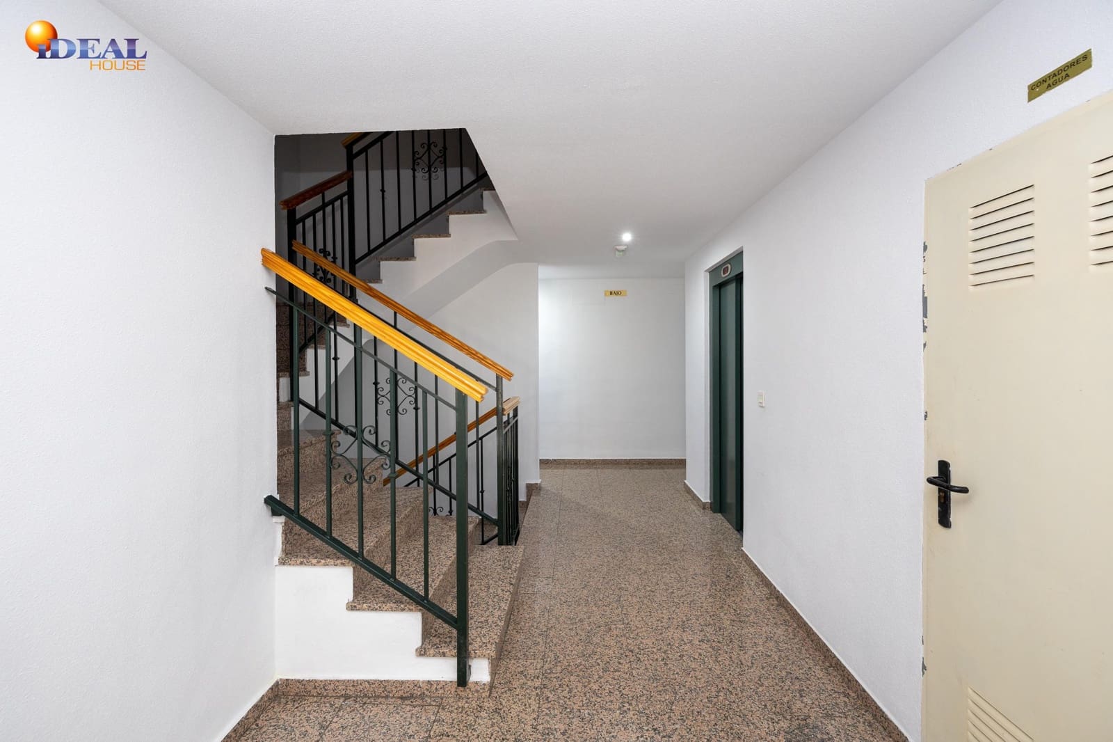 2 chambre Penthouse à vendre à Las Gabias avec garage - 169 900 € (Ref: 9434500)