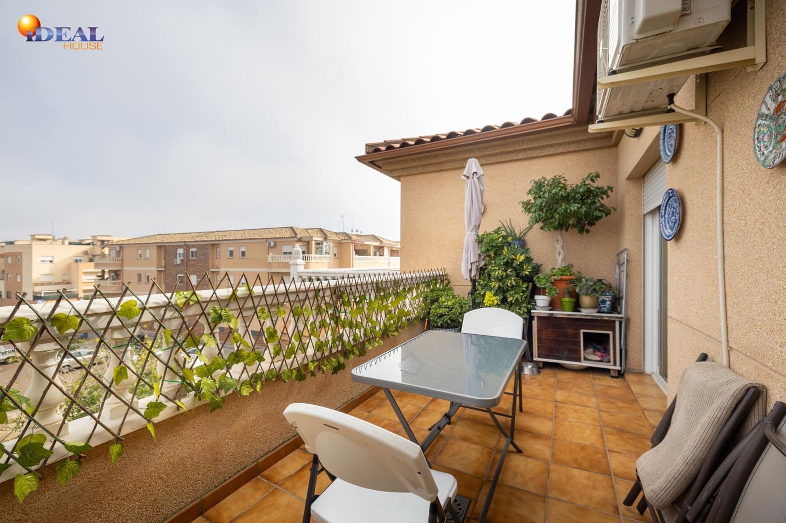 2 chambre Penthouse à vendre à Las Gabias avec garage - 169 900 € (Ref: 9434500)