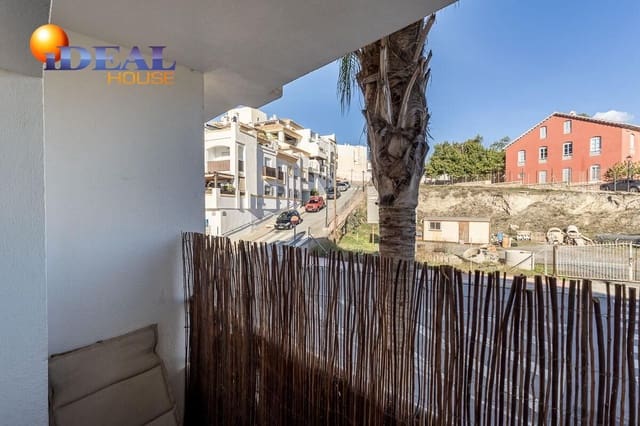 Piso de 3 habitaciones en Salobreña en venta - 204.000 € (Ref: 9434501)