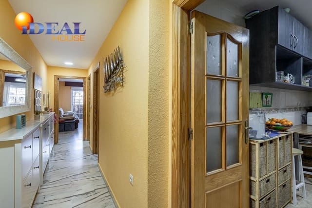 Piso de 3 habitaciones en Salobreña en venta - 204.000 € (Ref: 9434501)