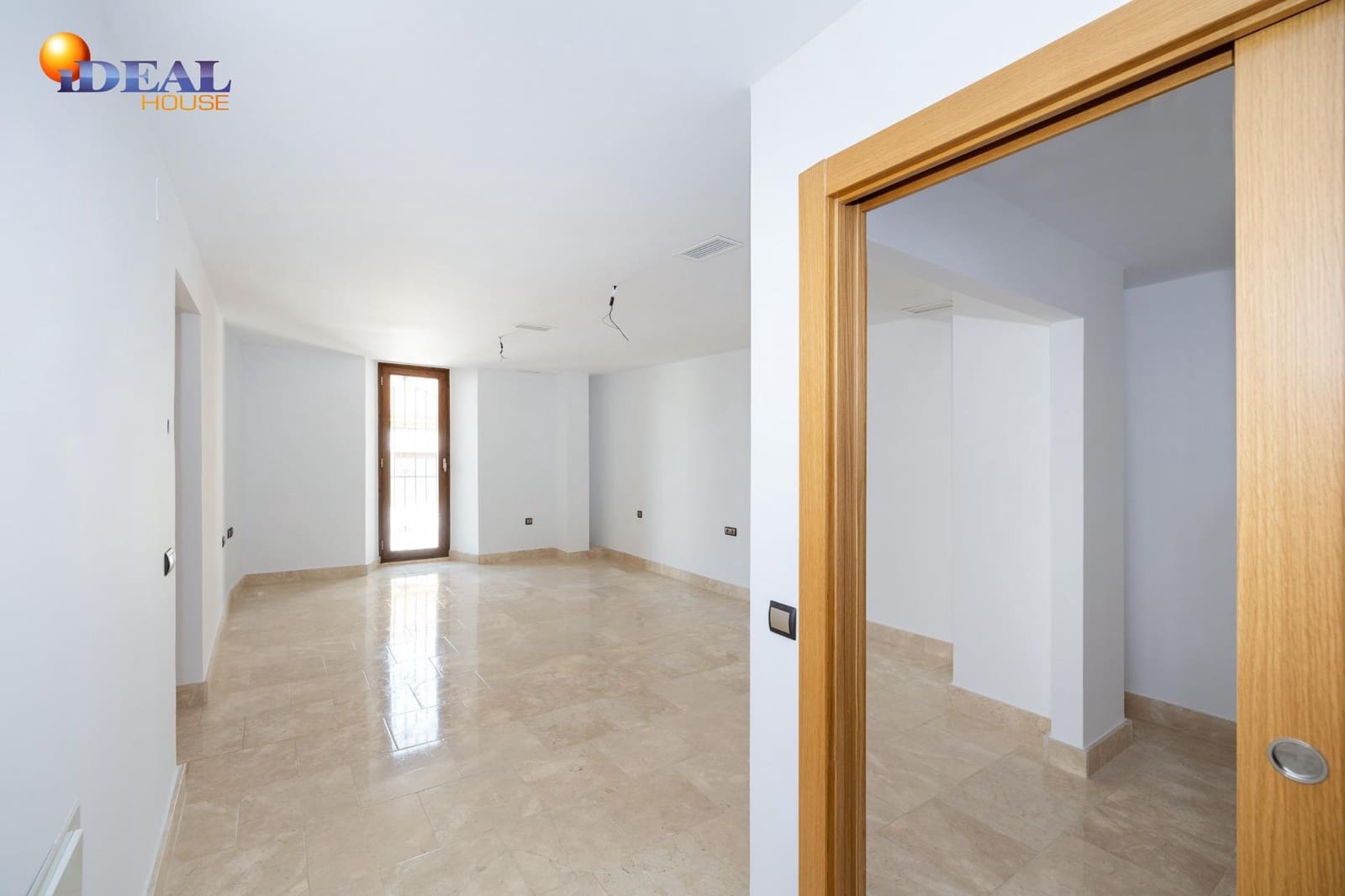 3 bedroom Flat for sale in Bailen with garage - € 266,060 (Ref: 9434505)