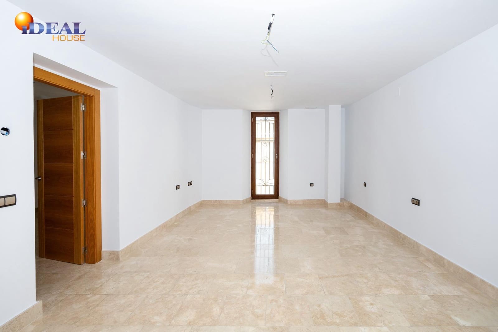 3 bedroom Flat for sale in Bailen with garage - € 266,060 (Ref: 9434505)