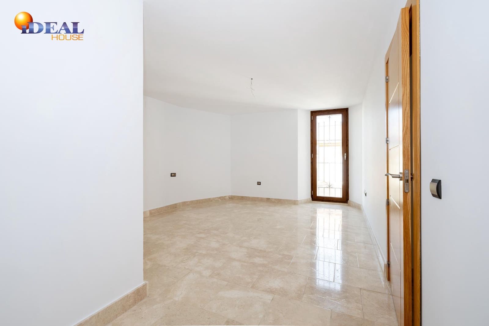 3 bedroom Flat for sale in Bailen with garage - € 266,060 (Ref: 9434505)