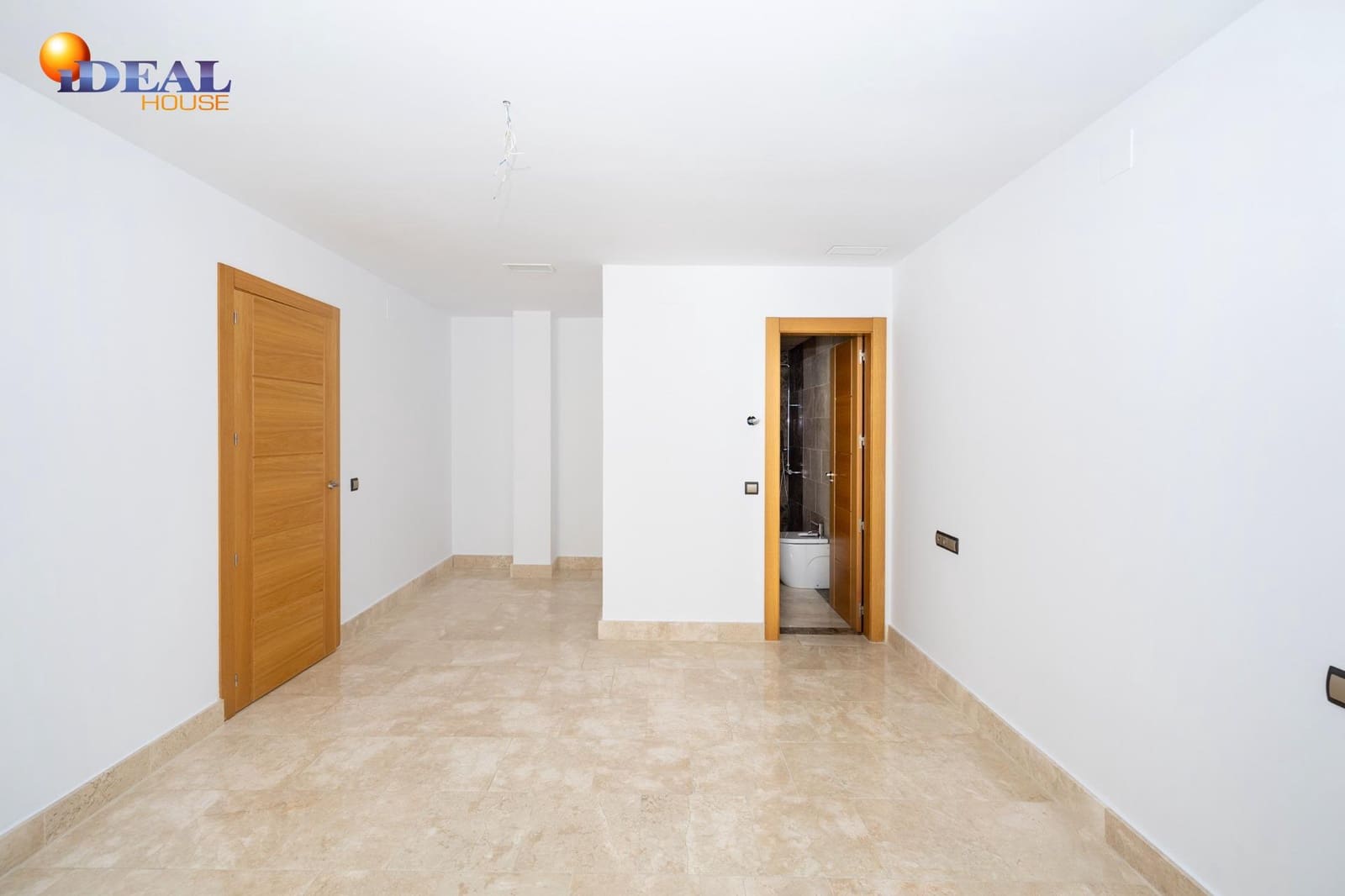3 bedroom Flat for sale in Bailen with garage - € 266,060 (Ref: 9434505)