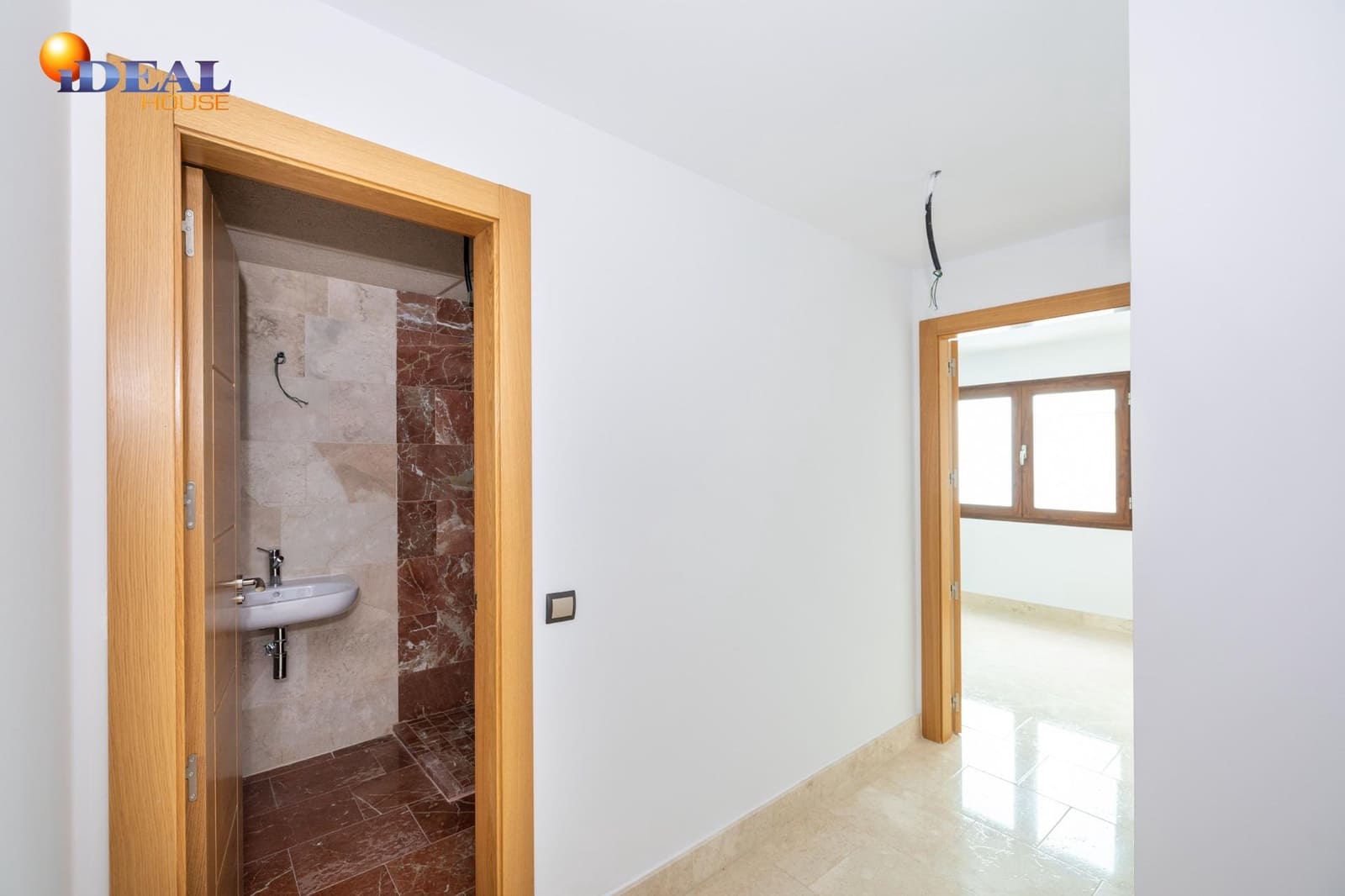 3 bedroom Flat for sale in Bailen with garage - € 266,060 (Ref: 9434505)