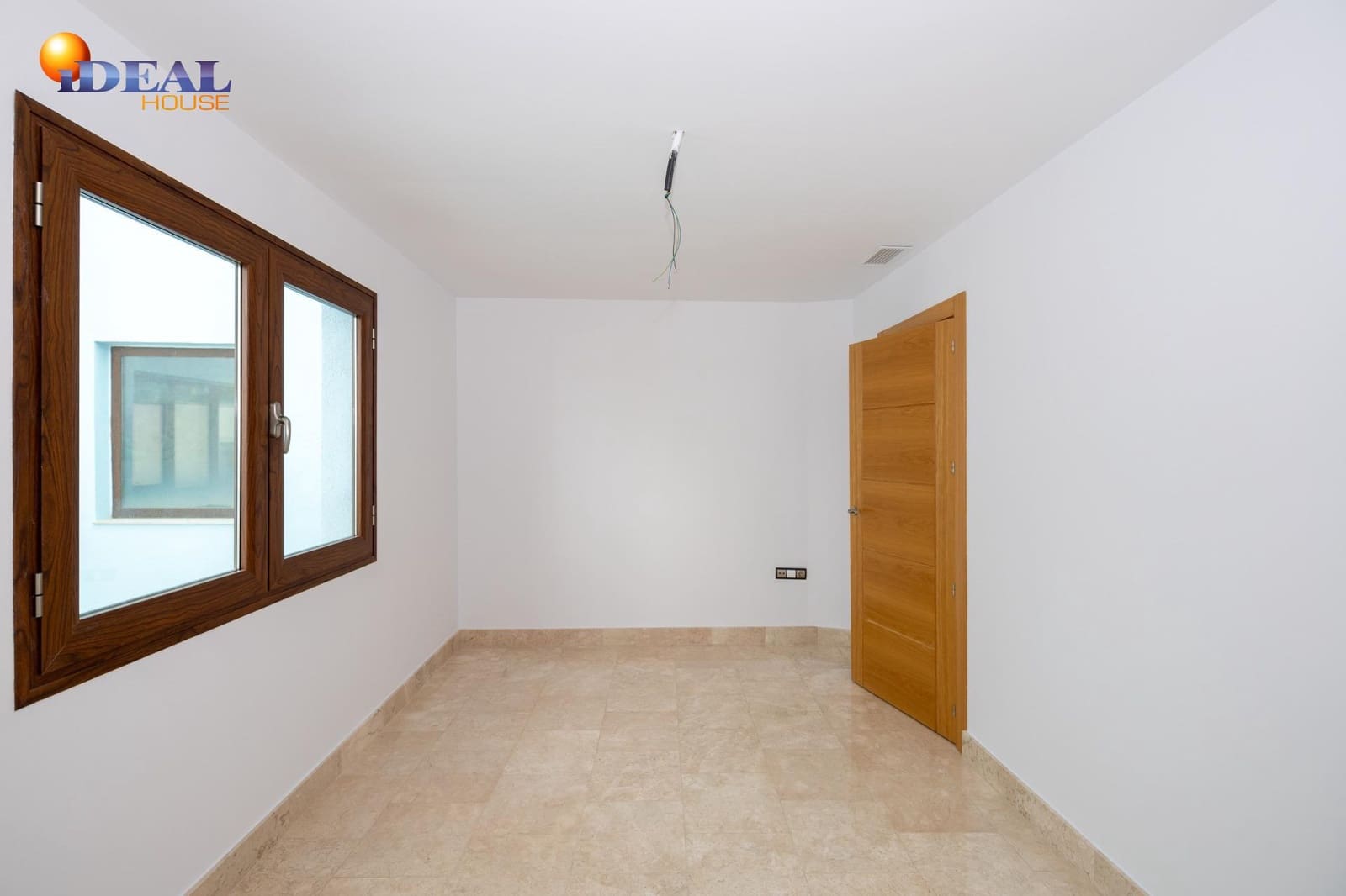 3 bedroom Flat for sale in Bailen with garage - € 266,060 (Ref: 9434505)