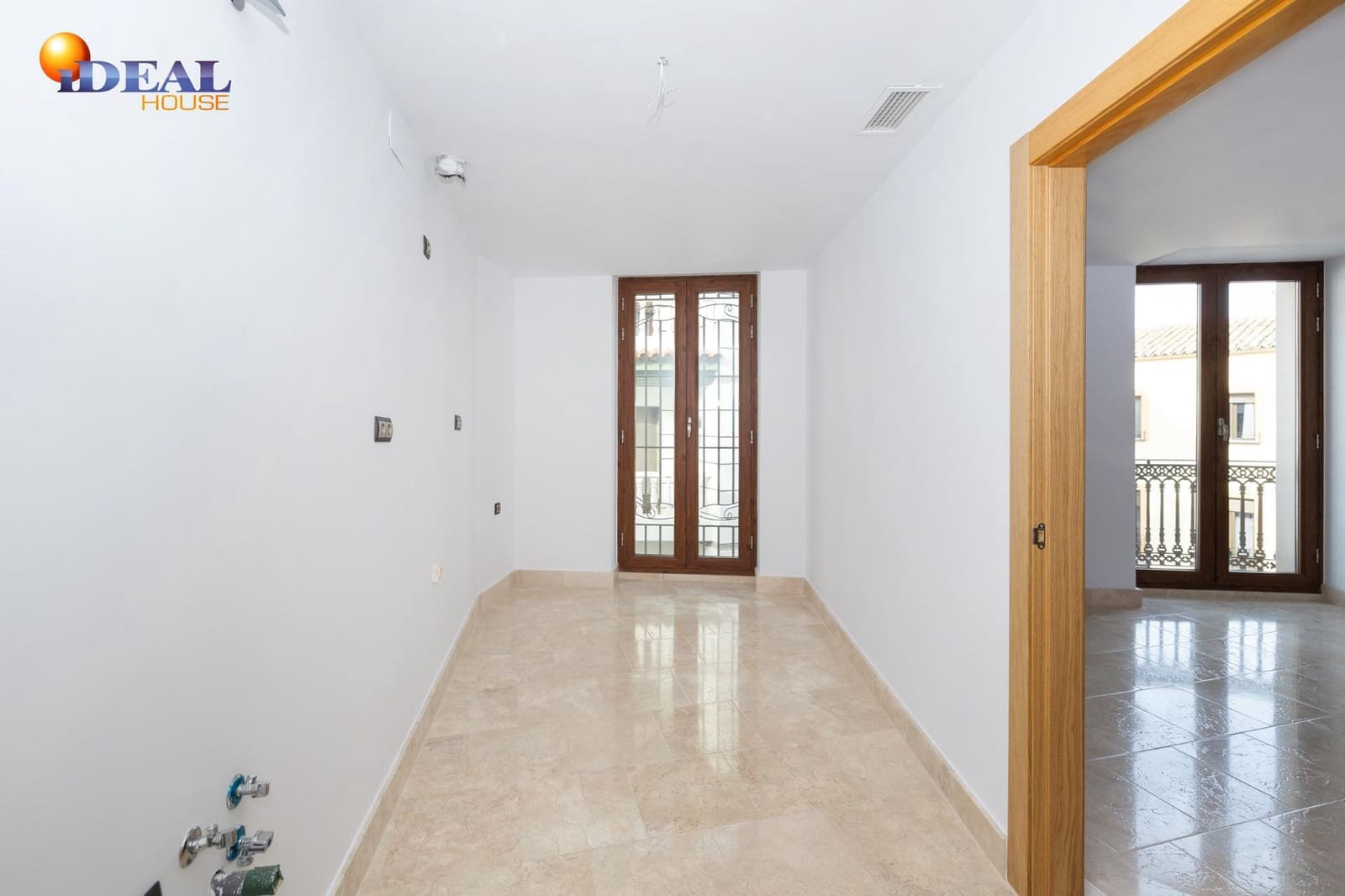 2 bedroom Apartment for sale in Bailen with garage - € 253,340 (Ref: 9434506)