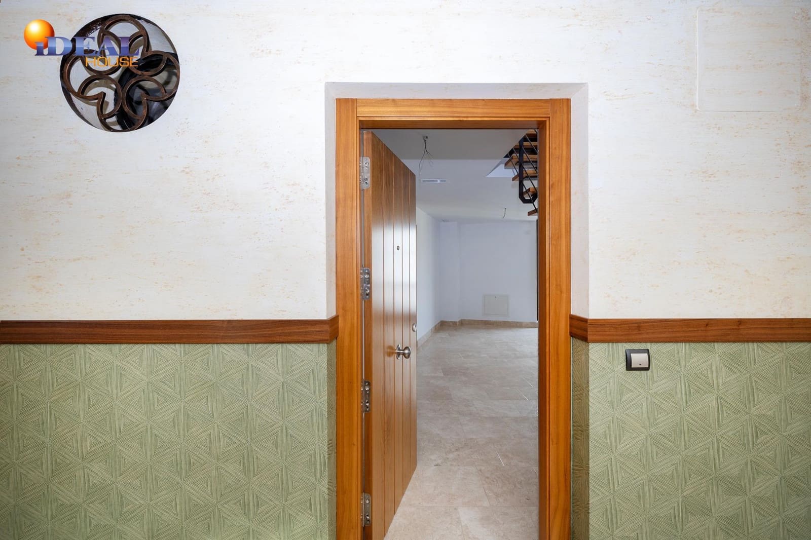 2 bedroom Apartment for sale in Bailen with garage - € 253,340 (Ref: 9434506)