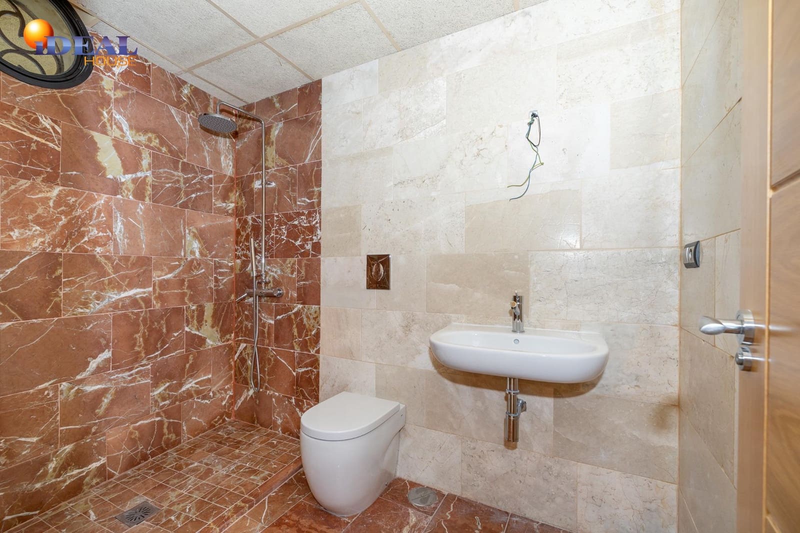 2 bedroom Apartment for sale in Bailen with garage - € 253,340 (Ref: 9434506)