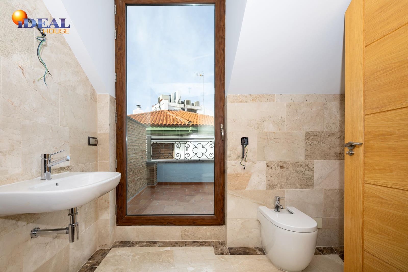 2 bedroom Apartment for sale in Bailen with garage - € 253,340 (Ref: 9434506)