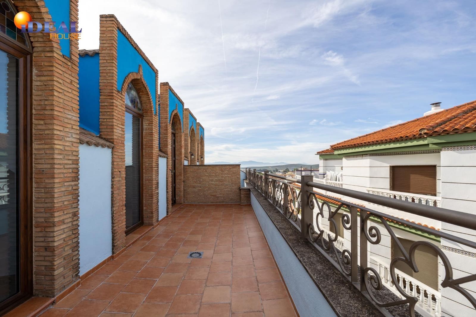 2 bedroom Apartment for sale in Bailen with garage - € 253,340 (Ref: 9434506)