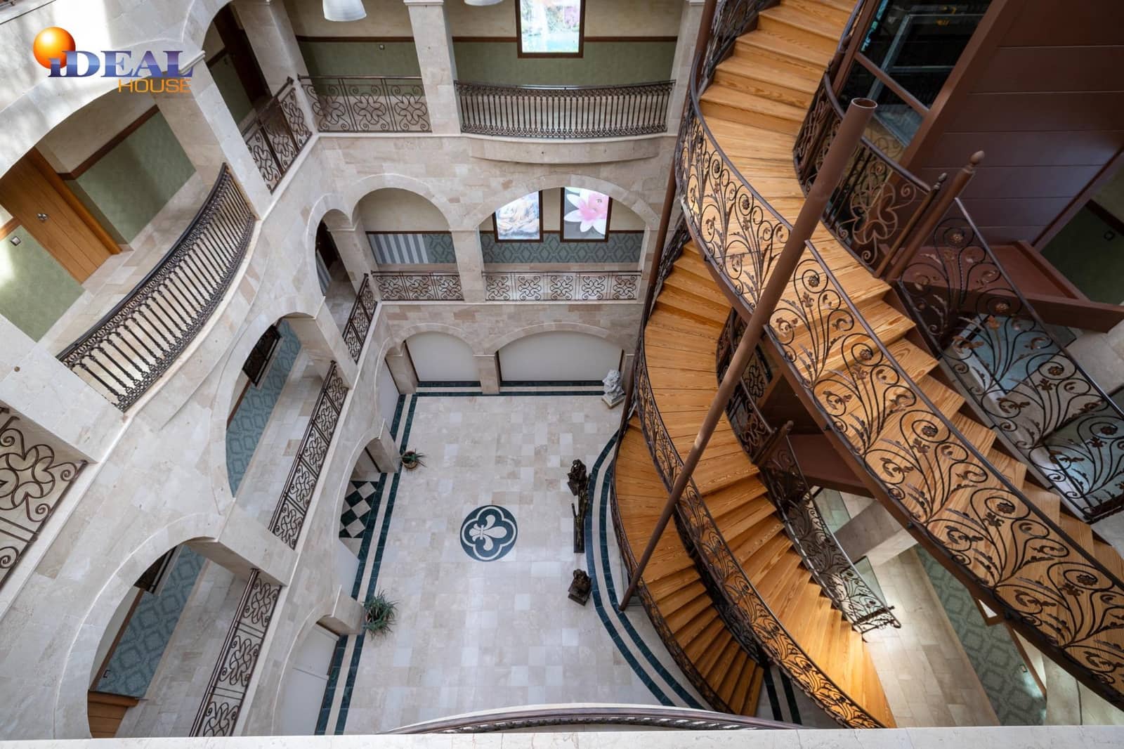 2 bedroom Apartment for sale in Bailen with garage - € 253,340 (Ref: 9434506)