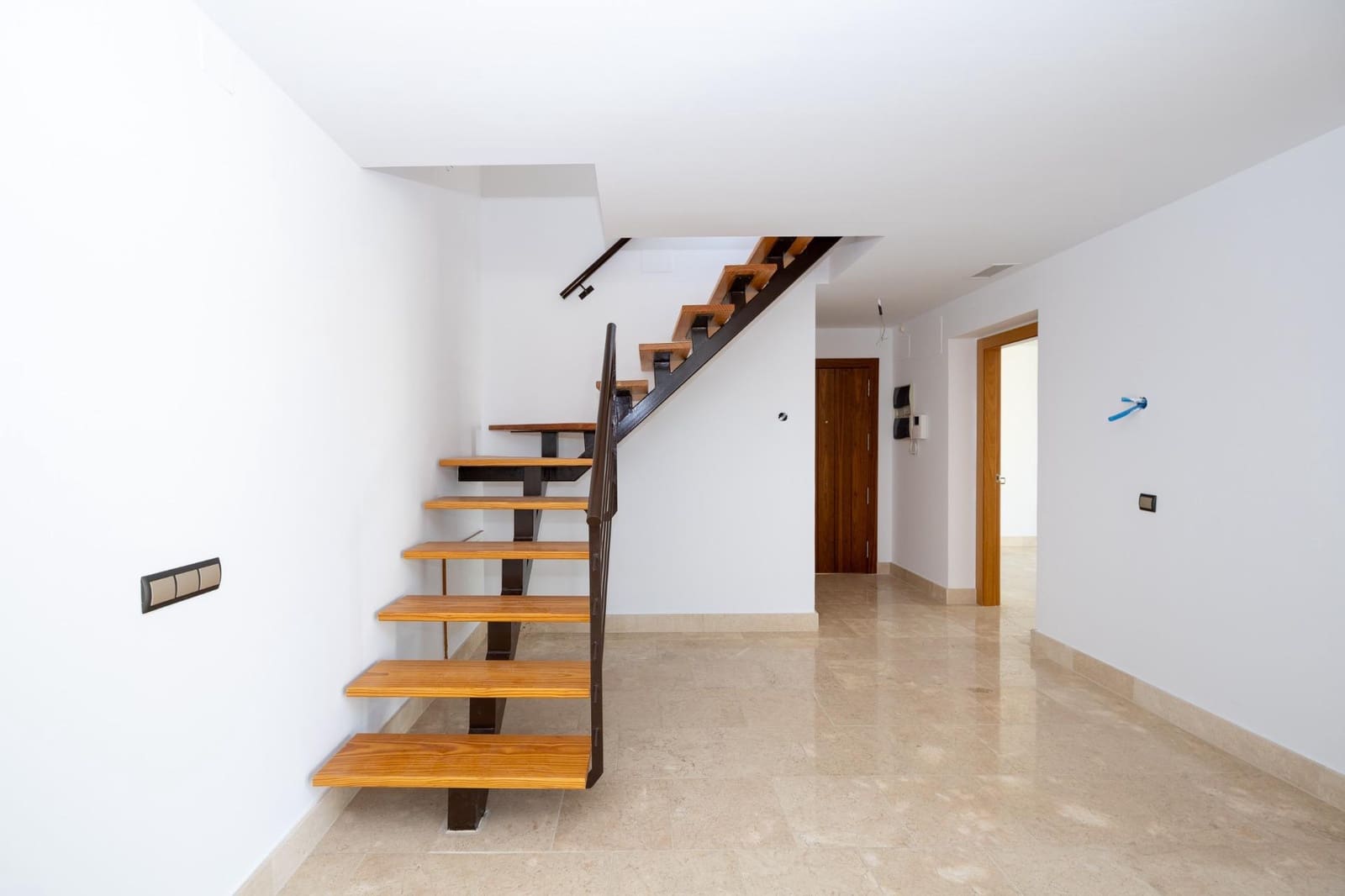 3 bedroom Apartment for sale in Bailen with garage - € 373,120 (Ref: 9434507)