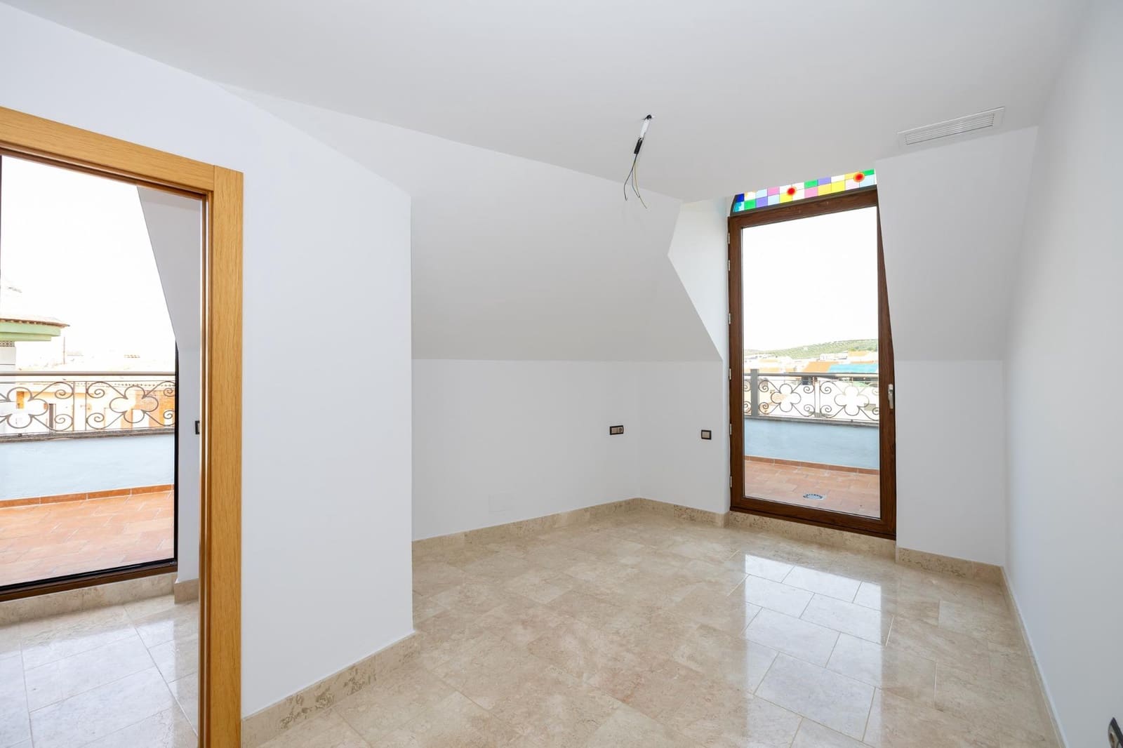 3 bedroom Apartment for sale in Bailen with garage - € 373,120 (Ref: 9434507)