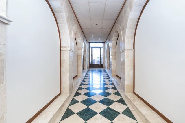 Apartamento de 3 habitaciones en Bailén en venta con garaje - 373.120 € (Ref: 9434507)