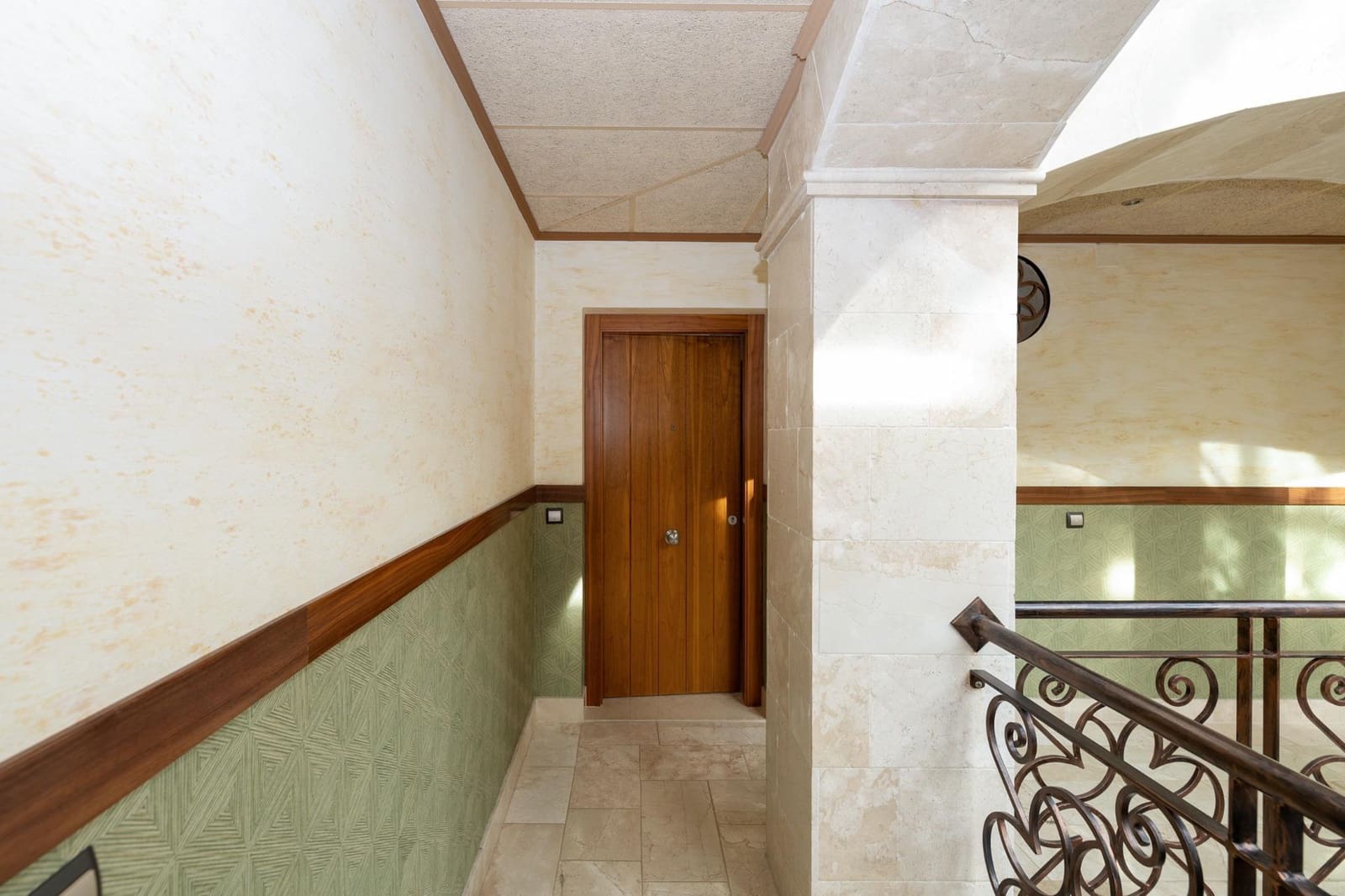 3 bedroom Apartment for sale in Bailen with garage - € 373,120 (Ref: 9434507)