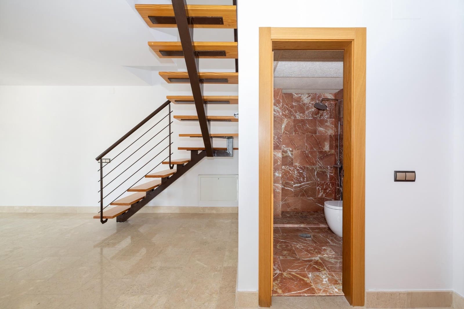 3 bedroom Apartment for sale in Bailen with garage - € 373,120 (Ref: 9434507)