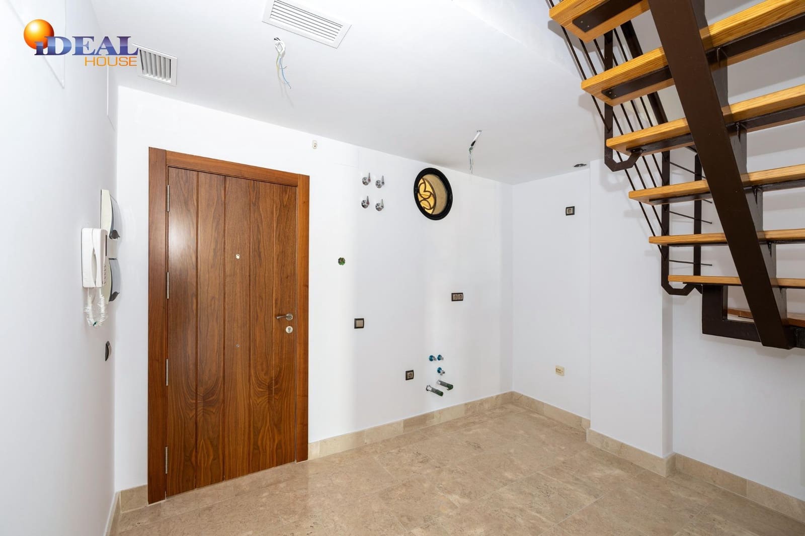 2 bedroom Apartment for sale in Bailen with garage - € 241,680 (Ref: 9434508)