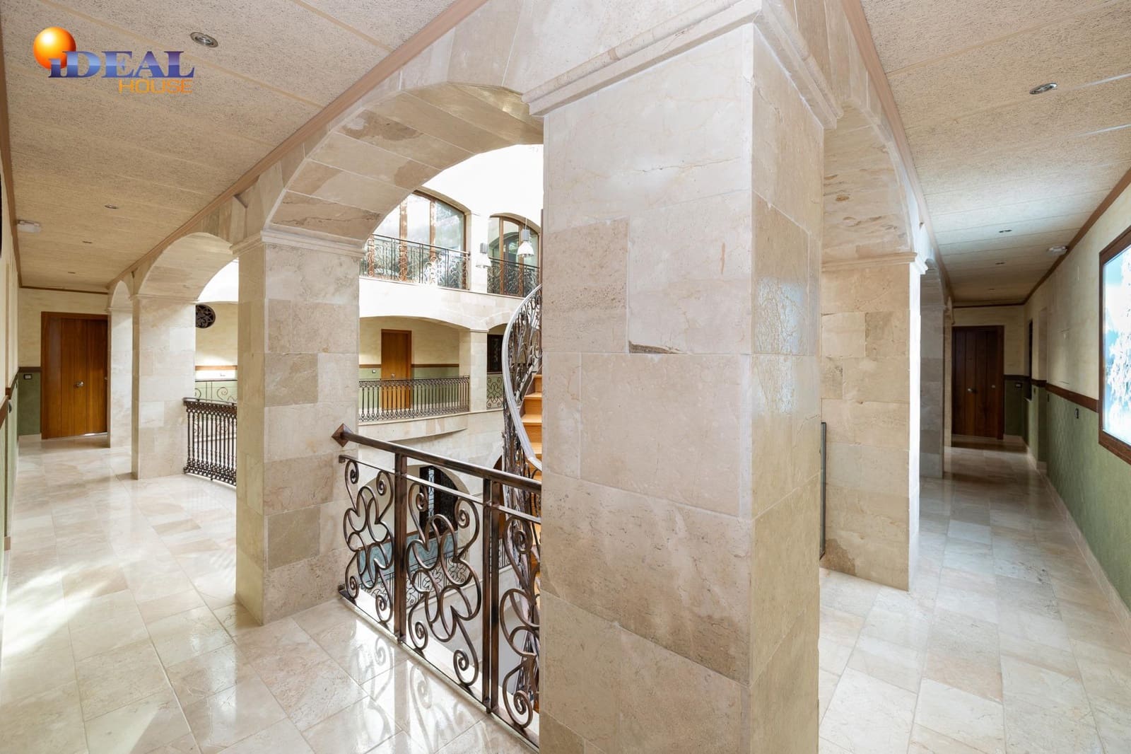 2 bedroom Apartment for sale in Bailen with garage - € 241,680 (Ref: 9434508)