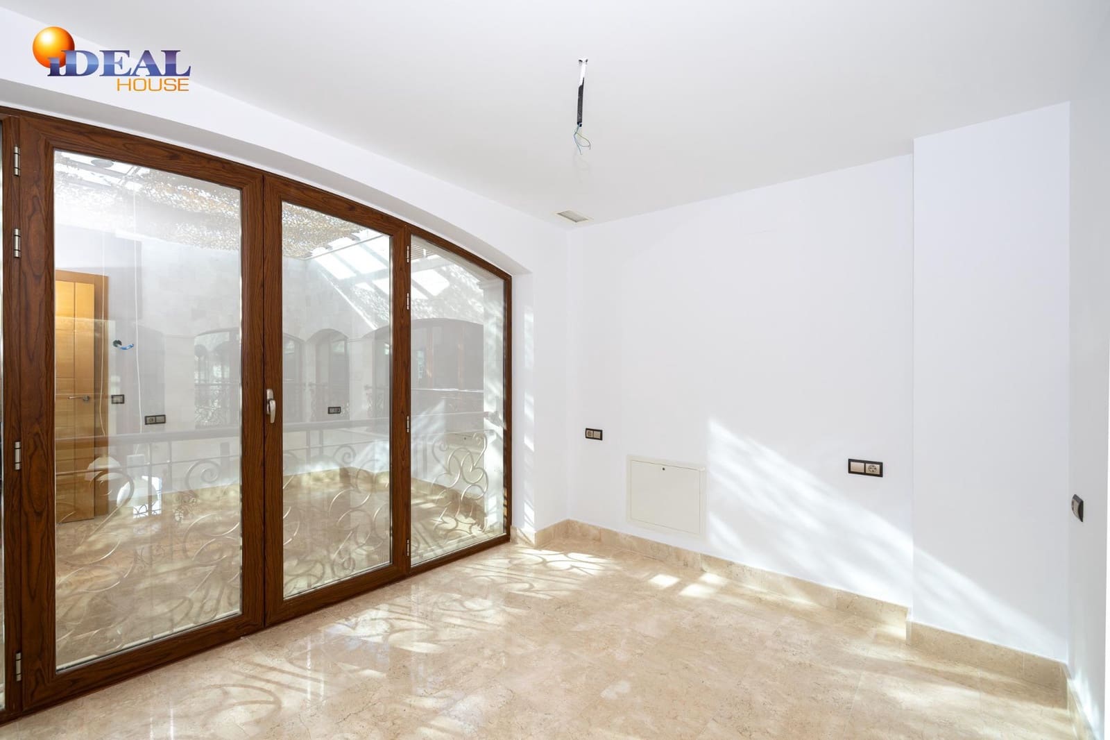 2 bedroom Apartment for sale in Bailen with garage - € 241,680 (Ref: 9434508)