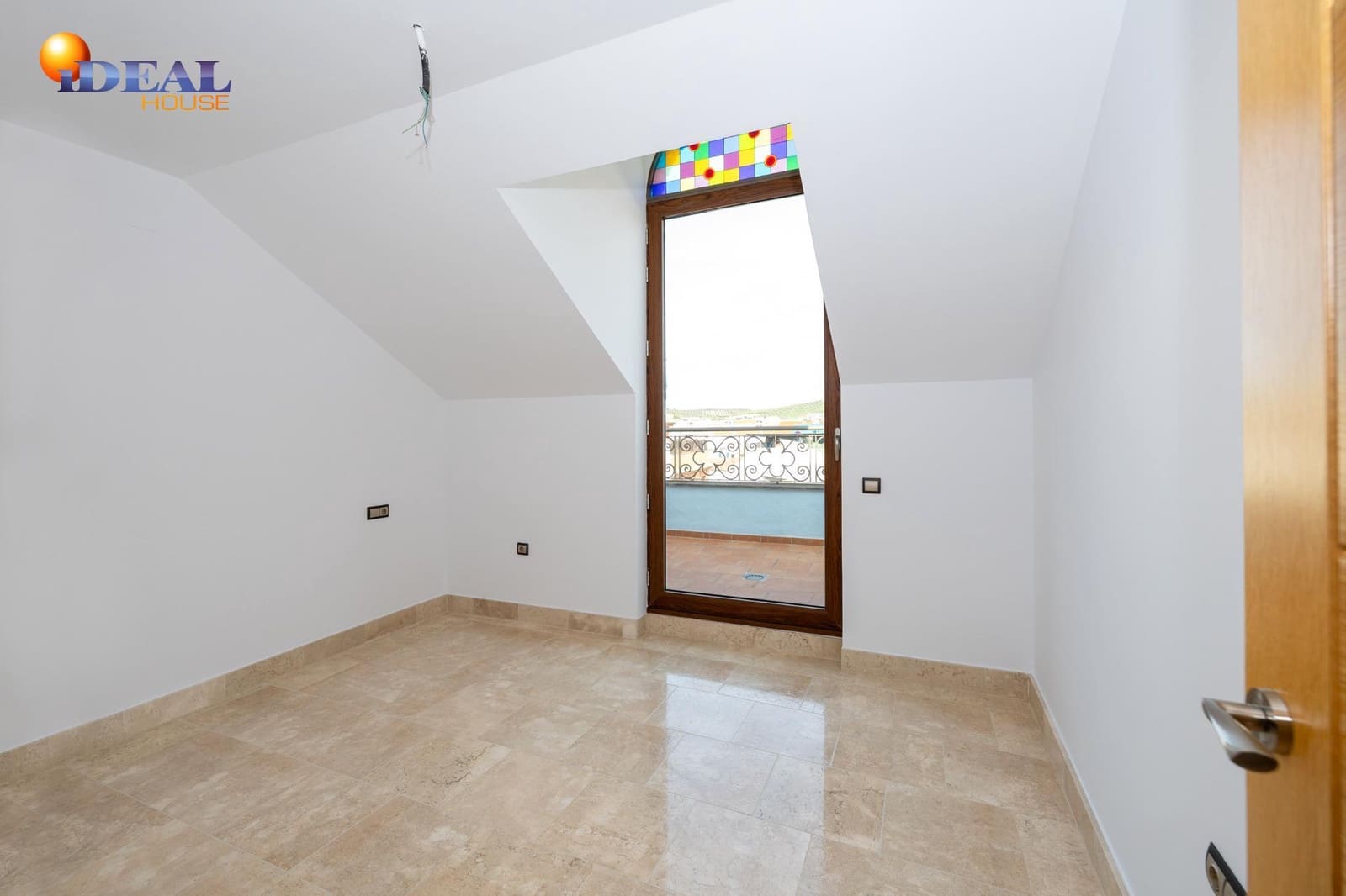 2 bedroom Apartment for sale in Bailen with garage - € 241,680 (Ref: 9434508)
