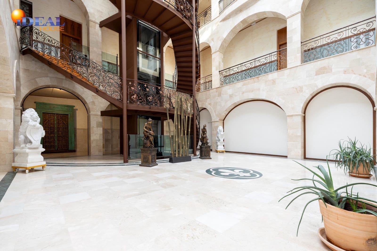 2 bedroom Apartment for sale in Bailen with garage - € 241,680 (Ref: 9434508)