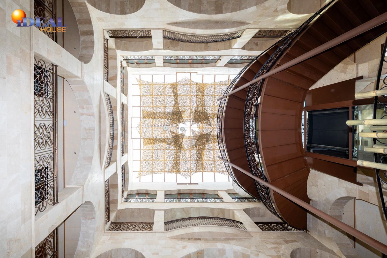 2 bedroom Apartment for sale in Bailen with garage - € 241,680 (Ref: 9434508)