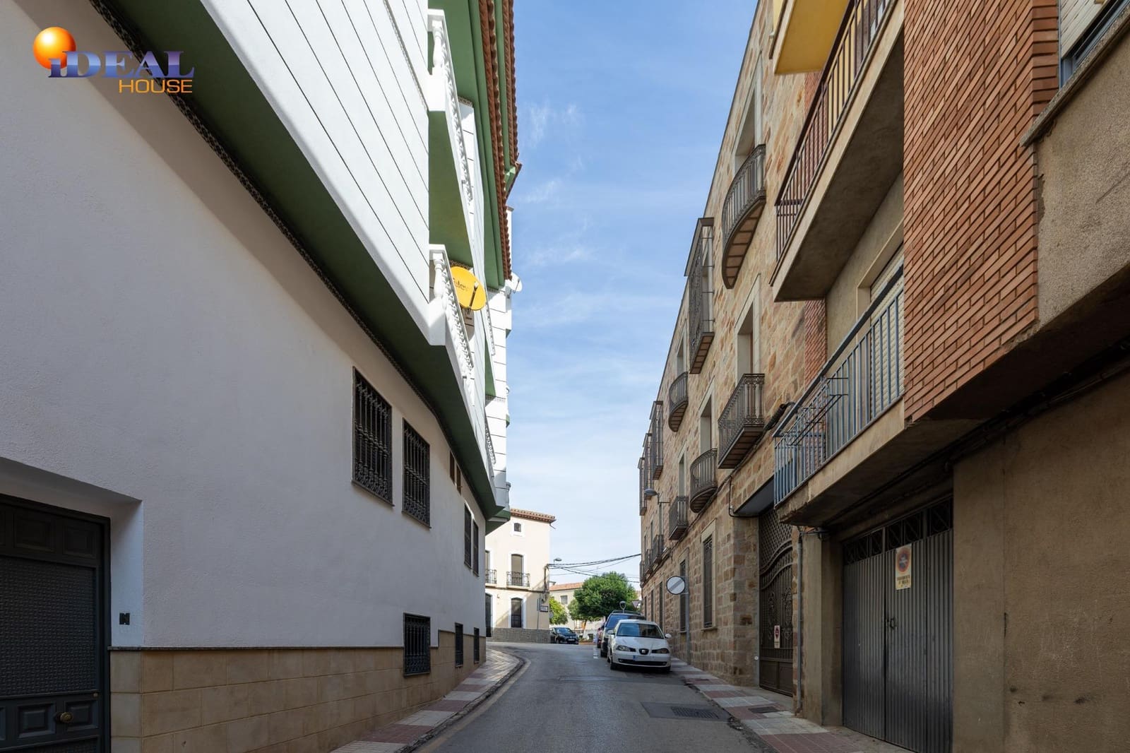 2 bedroom Apartment for sale in Bailen with garage - € 241,680 (Ref: 9434508)