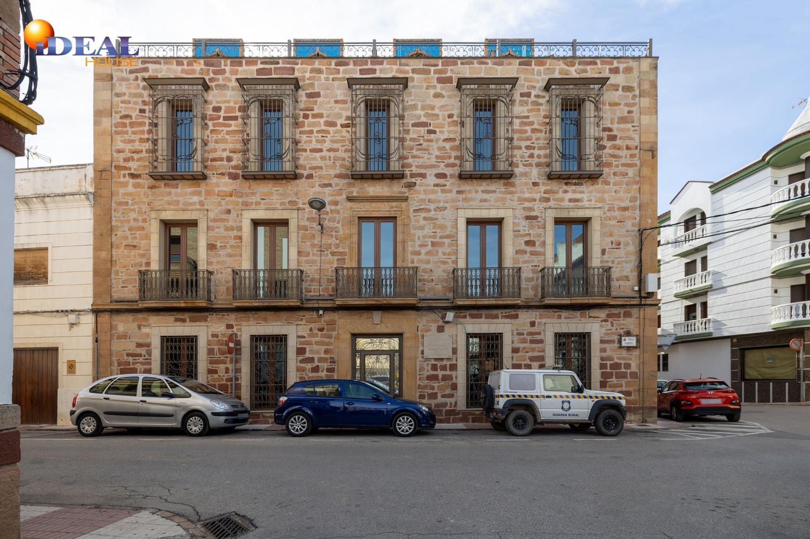 2 bedroom Apartment for sale in Bailen with garage - € 241,680 (Ref: 9434508)