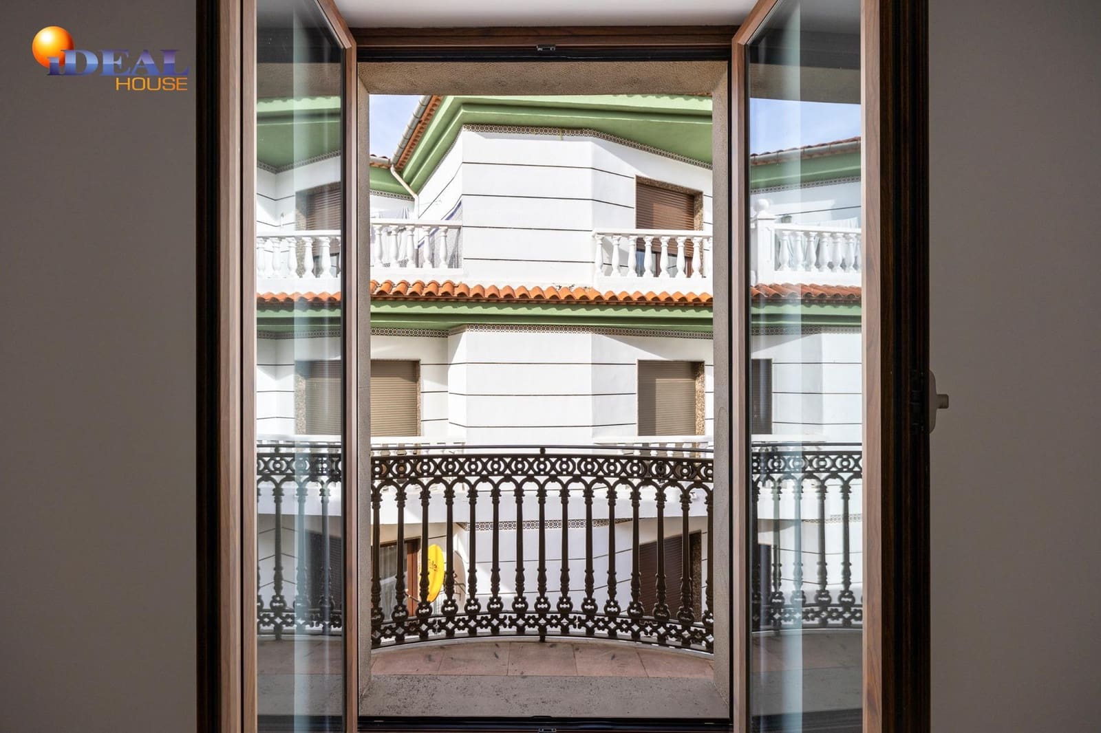 1 bedroom Flat for sale in Bailen with garage - € 149,460 (Ref: 9434509)