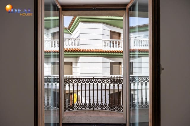 Piso de 1 habitación en Bailén en venta con garaje - 149.460 € (Ref: 9434509)