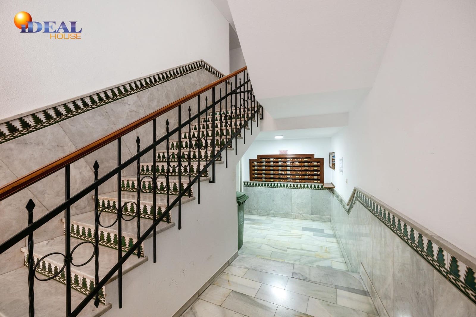 Garage for sale in Granada city - € 314,900 (Ref: 9434511)