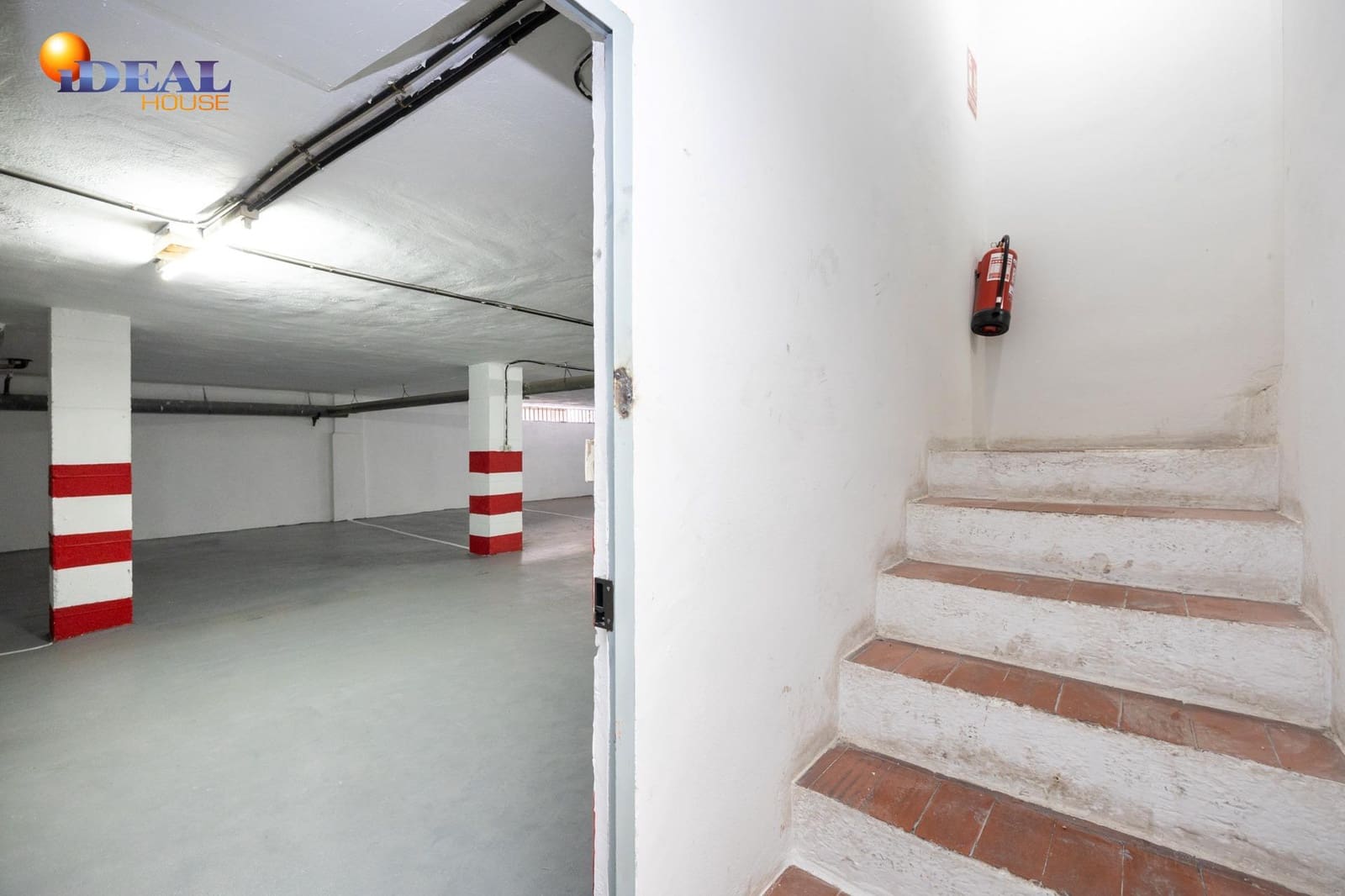 Garage for sale in Granada city - € 314,900 (Ref: 9434511)
