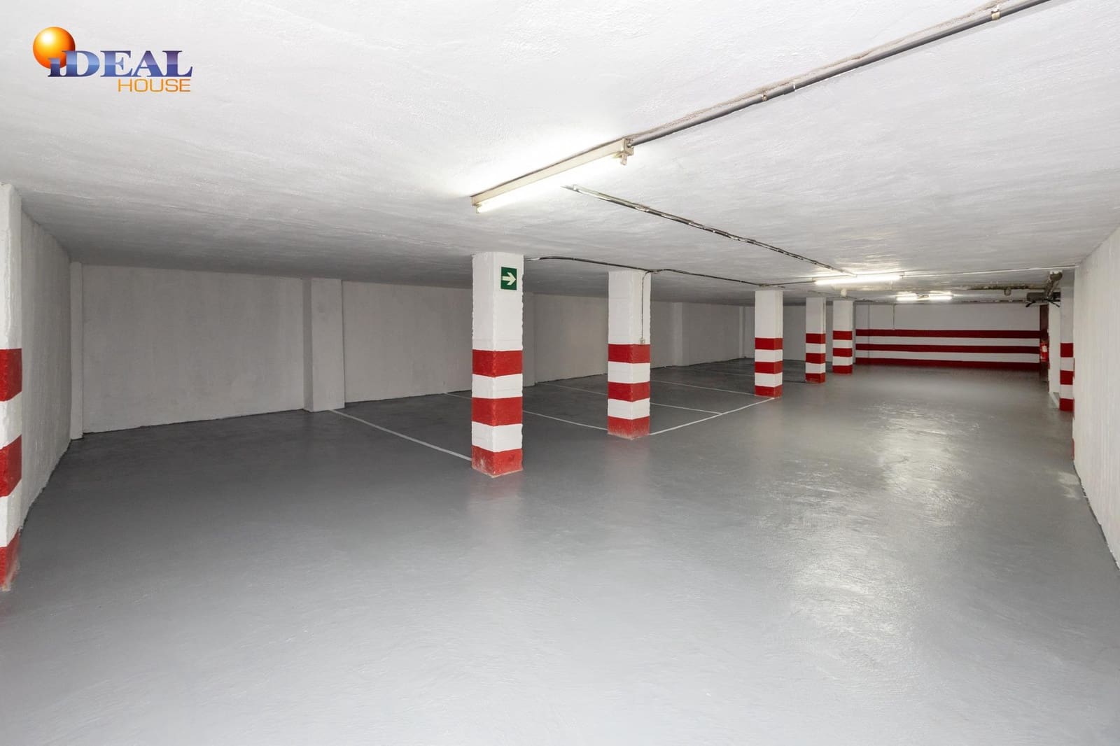 Garage for sale in Granada city - € 314,900 (Ref: 9434511)