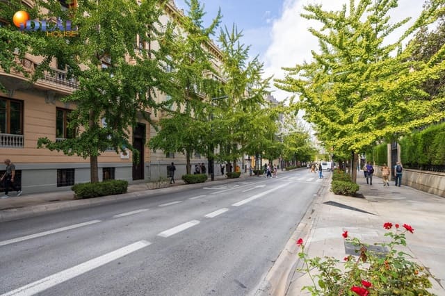 Garage for sale in Granada city - € 314,900 (Ref: 9434511)