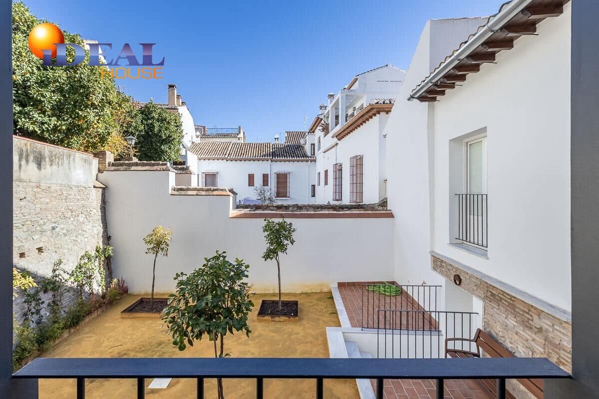 2 bedroom Flat for sale in Granada city - € 332,000 (Ref: 9434513)