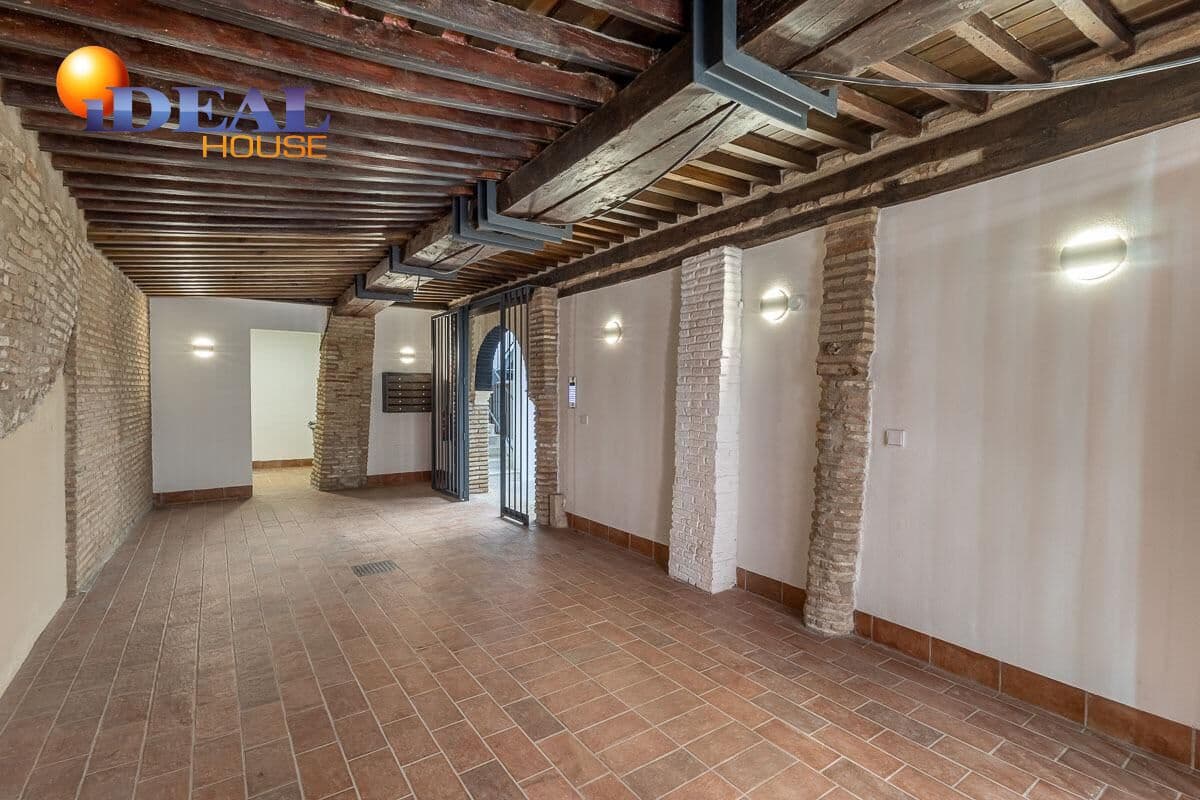 2 bedroom Flat for sale in Granada city - € 332,000 (Ref: 9434513)