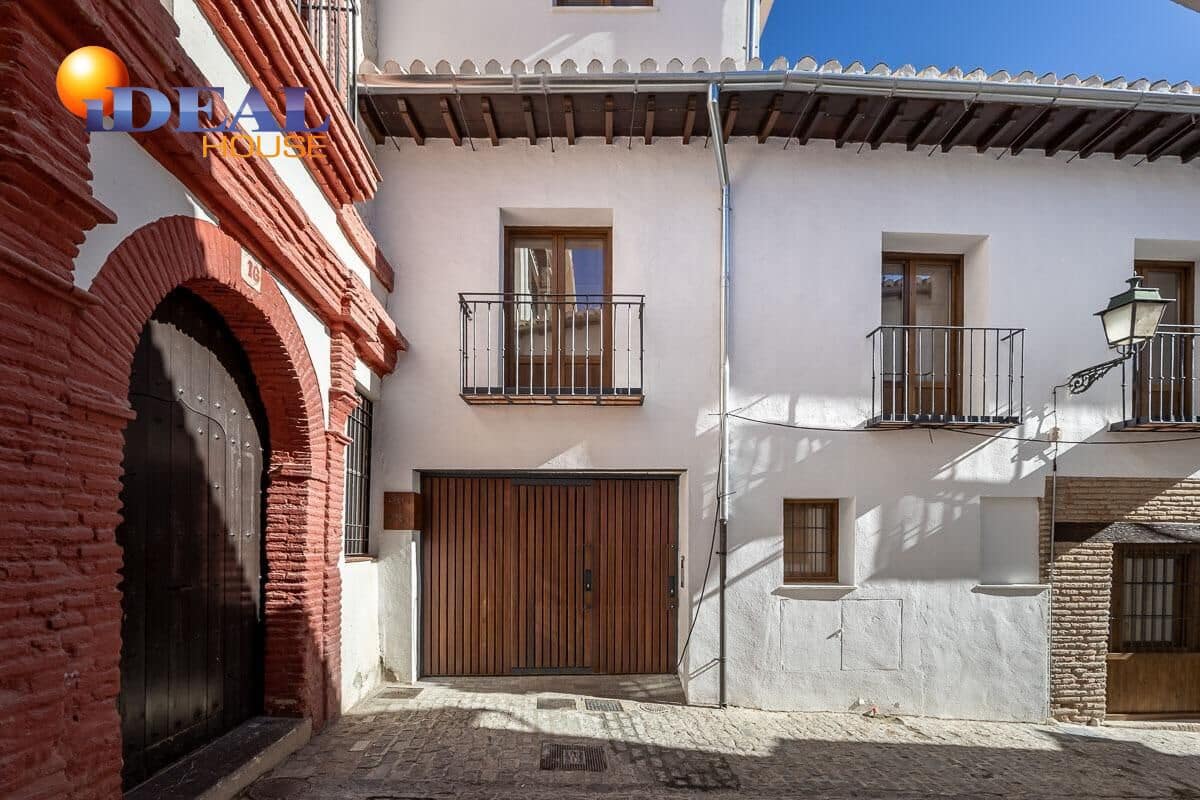 2 bedroom Flat for sale in Granada city - € 332,000 (Ref: 9434513)